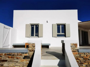 Chic flat with terrace in Antiparos and sea view